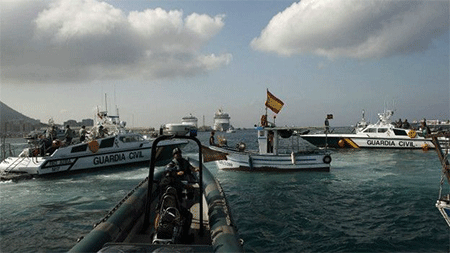 Reino Unido acusa a España de violar su soberanía en Gibraltar El peñón de Gibraltar vuelve a ser un foco de tensión